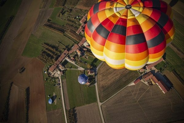 Giro in Mongolfiera di gruppo ai piedi delle Alpi - immagine 8