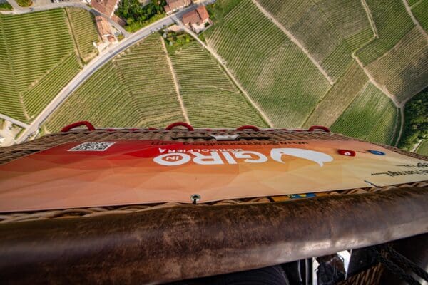 Giro in mongolfiera esclusivo su Barolo e le Langhe - Image 7