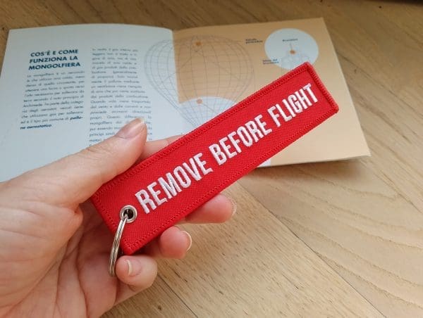 Portachiavi remove before flight - immagine 2